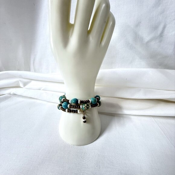 REIMAGINED Variscite, Shell & Glass Bead Memory Wire Bracelet – Boho Wrap Bangle - Picture 5 of 6